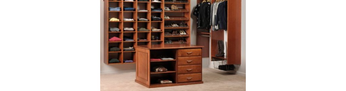 6 Reasons To Work With a Closet Designer