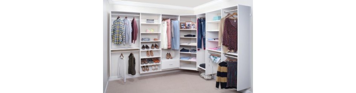 Commonly Used Materials in Built-In Closets Commonly Used Materials in Built-In Closets